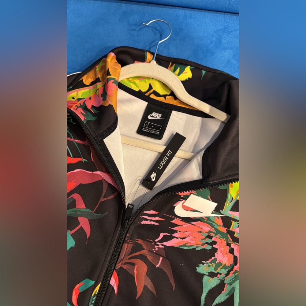 NIKE MEN TRACK JACKET - Picture 2 of 2